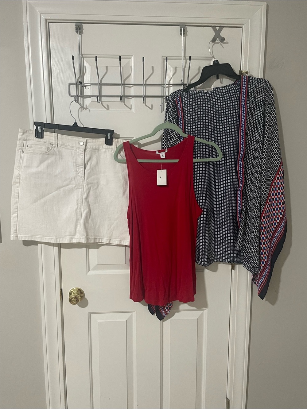 Red Sleeveless Tank Top - Classic Solid Red Ann Taylor Jean skirt sz12 kimono L